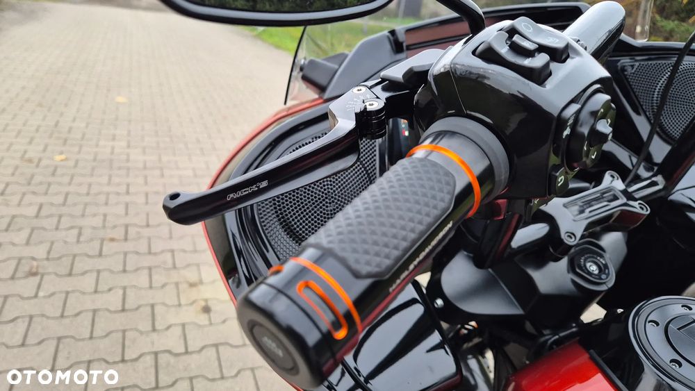 Harley-Davidson Touring Road Glide - 10