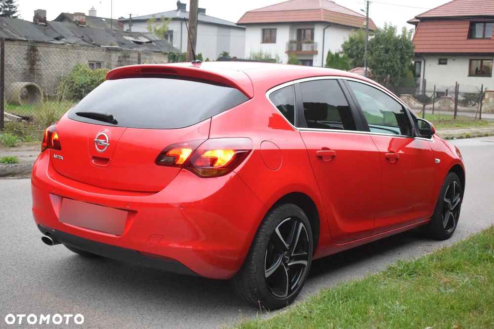 Opel Astra IV 1.6 T Cosmo - 2