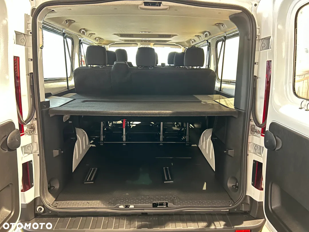 Renault Trafic - 17
