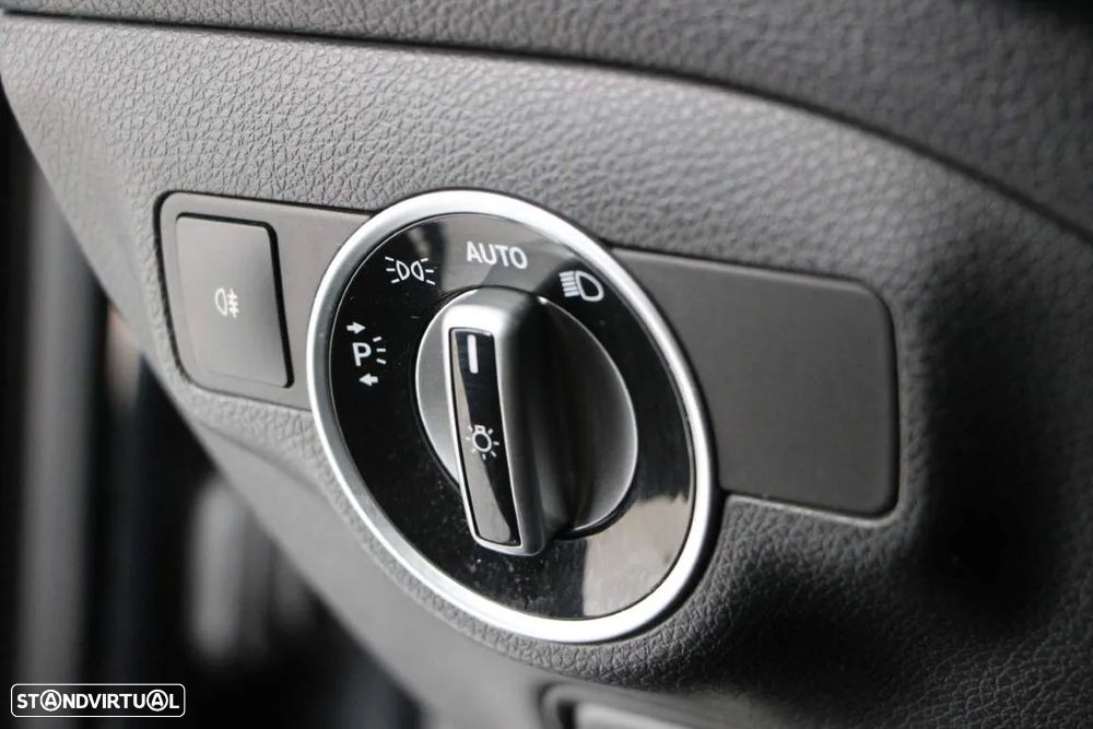 Mercedes-Benz GLA 200 CDi Urban Aut. - 14