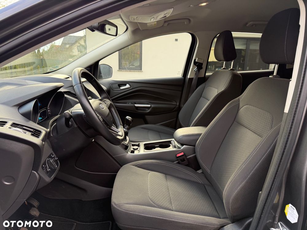 Ford Kuga 1.5 EcoBoost 2x4 Titanium - 6