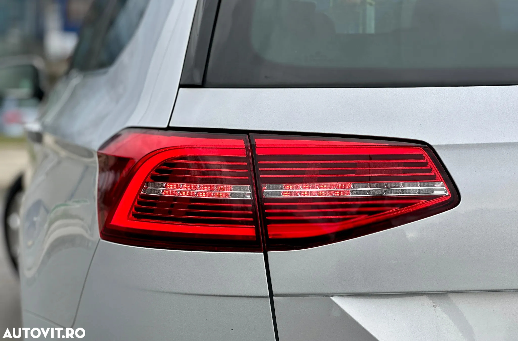 Volkswagen Passat Variant 2.0 TDI DSG Highline - 30