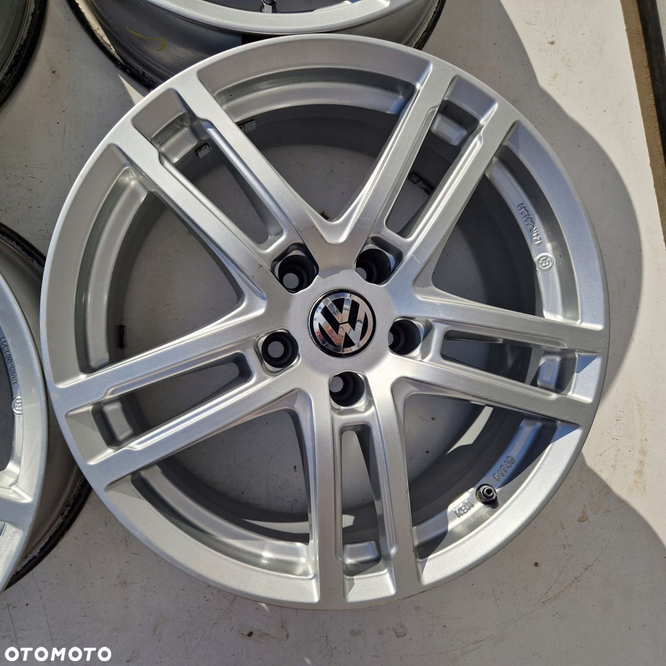 VW PASSAT B7 B8 CC TIGUAN I II ARTEON SHARAN 17 ET30 5x112 - 7