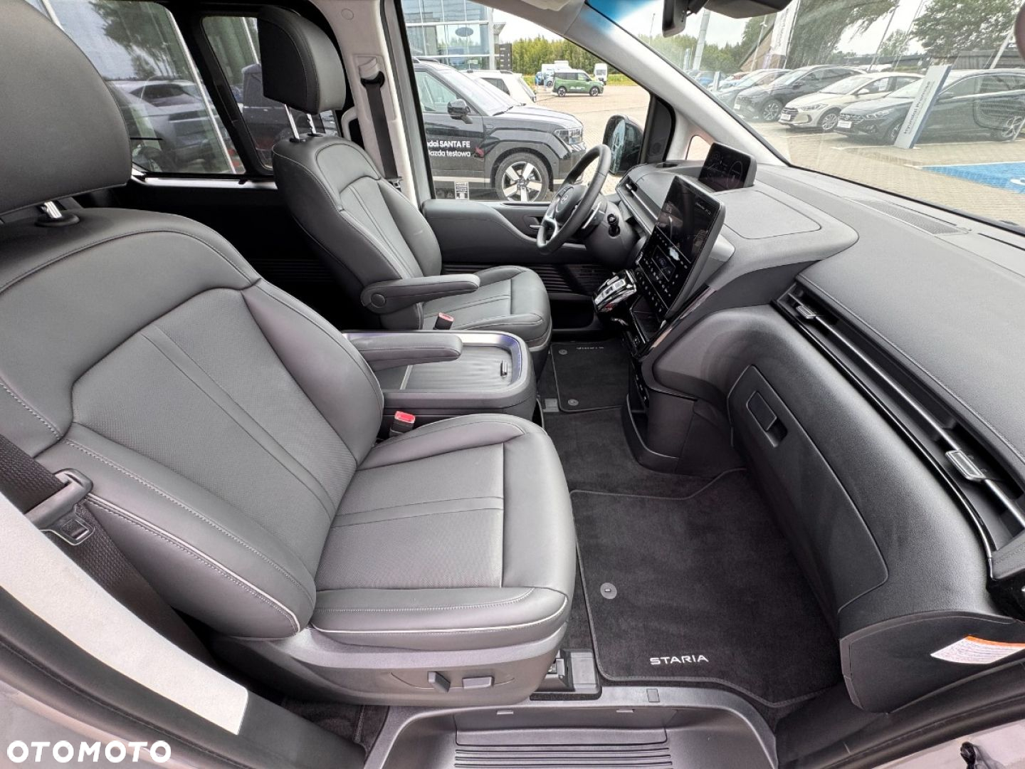 Hyundai Staria - 13