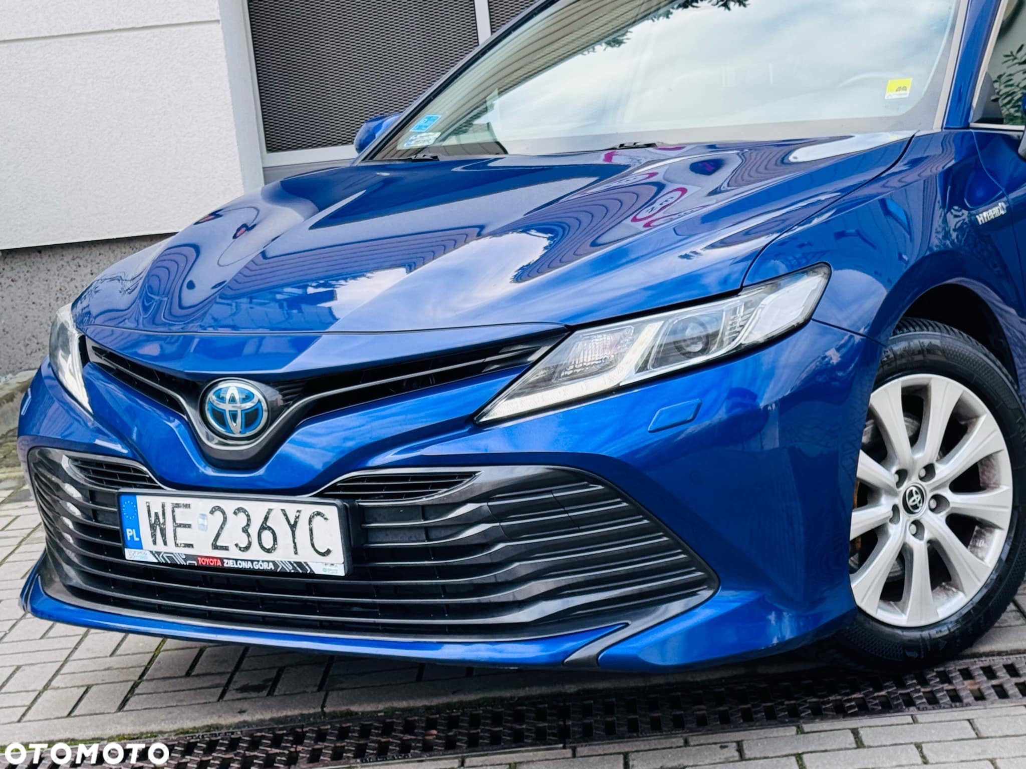 Toyota Camry 2.5 Hybrid Comfort CVT - 4