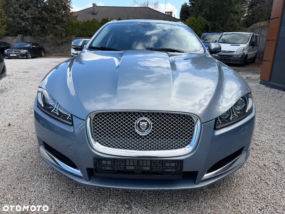 Jaguar XF 2.2 - 4