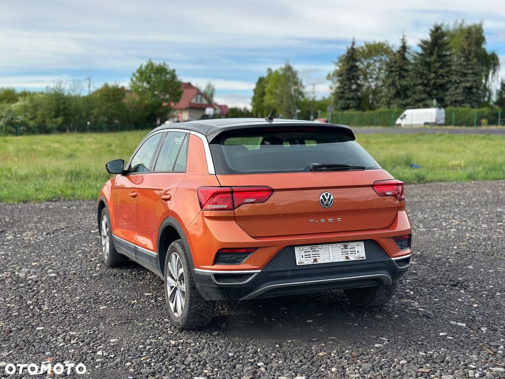 Volkswagen T-Roc - 15