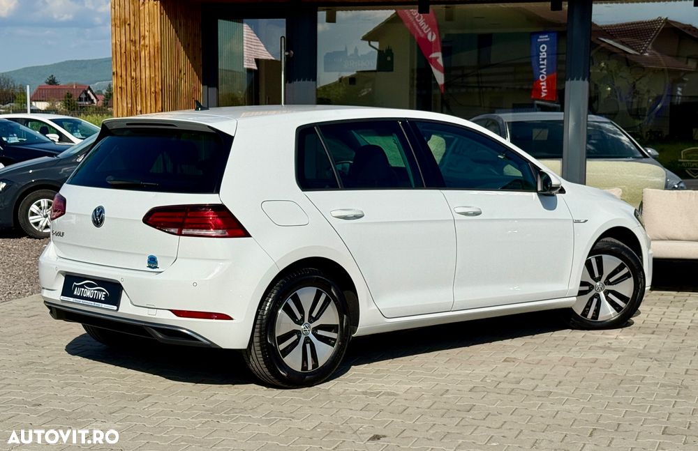 Volkswagen e-Golf - 14