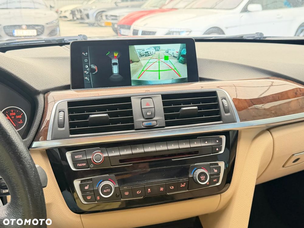 BMW Seria 3 330i Edition Luxury Line Purity - 12