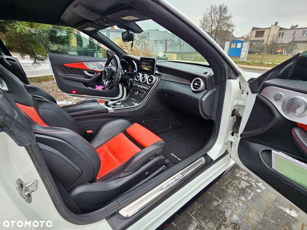 Mercedes-Benz Klasa C AMG 63 S AMG Speedshift 7G-MCT - 17