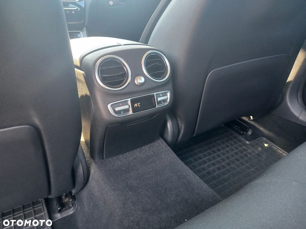 Mercedes-Benz Klasa C - 27