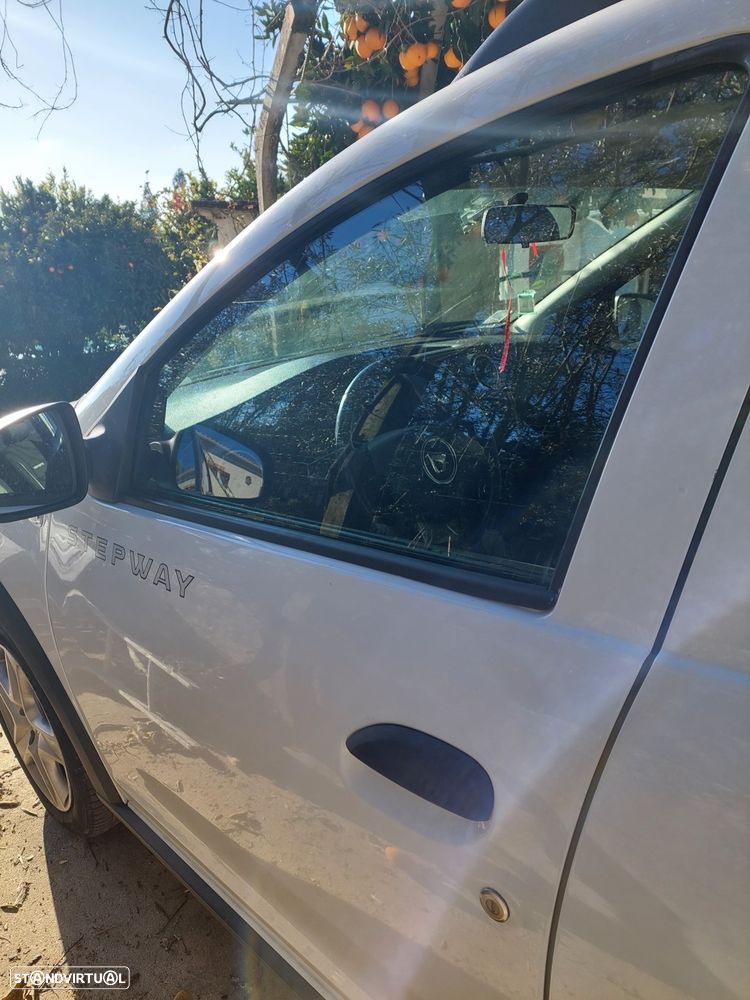 Dacia Sandero 0.9 TCe Stepway 124g - 4