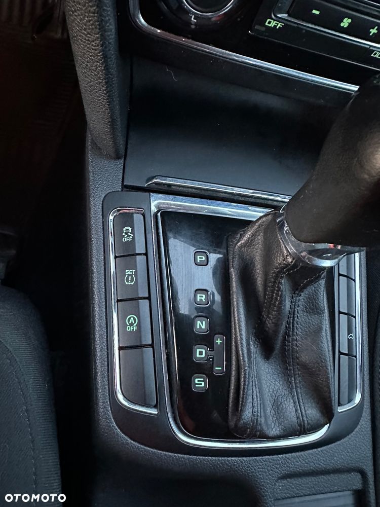 Skoda Superb 2.0 TDI 4x4 Elegance DSG - 25