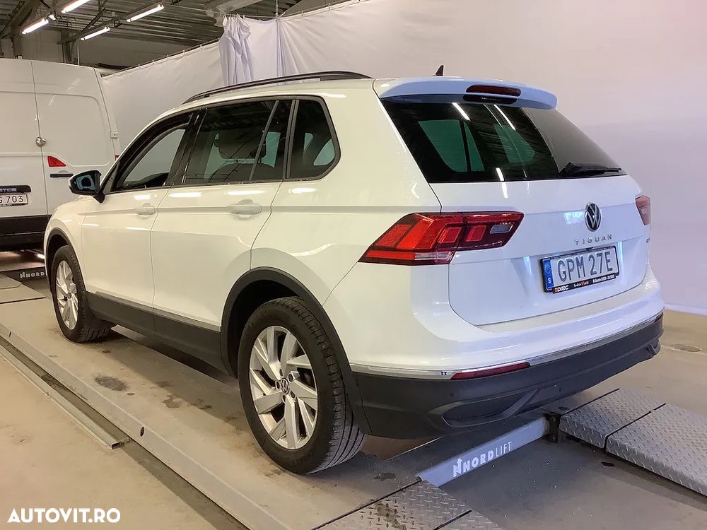 Volkswagen Tiguan - 3