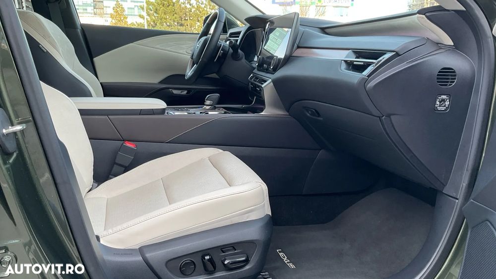 Lexus Seria RX 450h+ E-Four PHEV Luxury Mark Levinson - 6