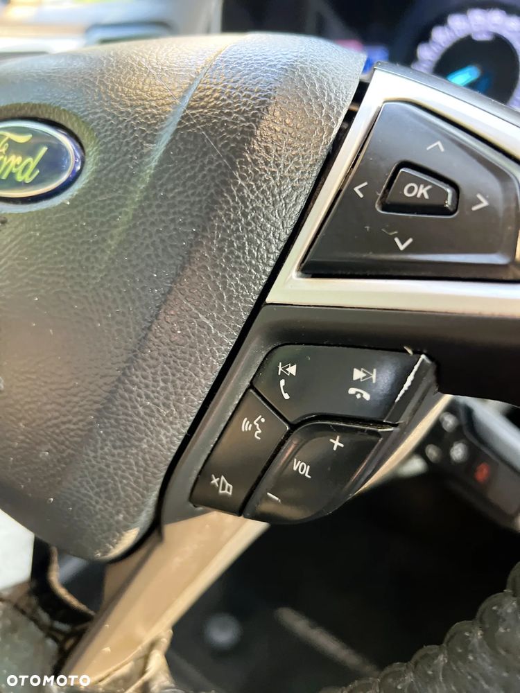 Ford Fusion - 18