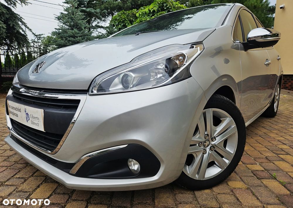 Peugeot 208 - 1