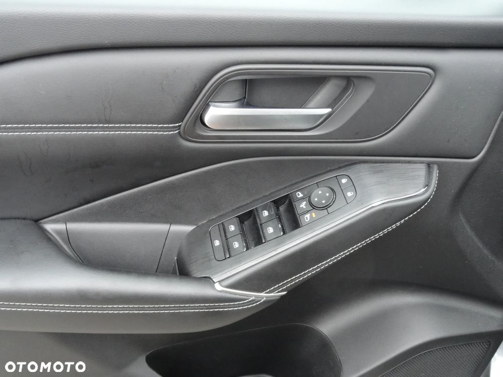 Nissan Qashqai 1.3 DIG-T MHEV Xtronic N-Connecta - 25