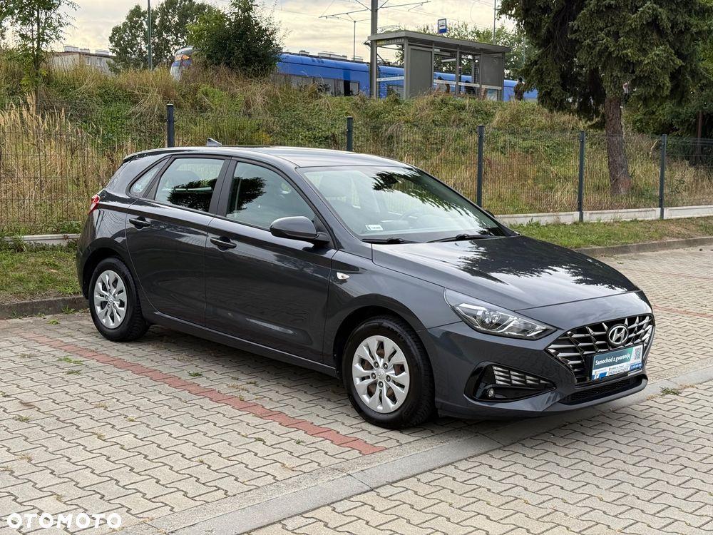 Hyundai i30 1.5 DPI Classic + - 31