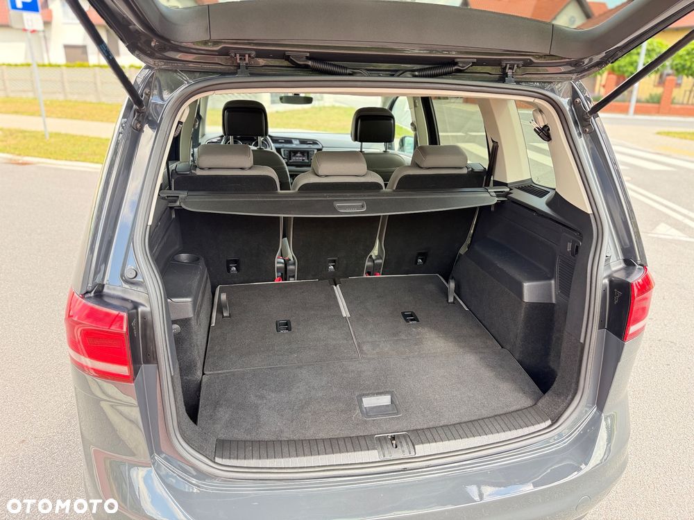 Volkswagen Touran 1.6 TDI SCR BlueMotion Technology DSG Trendline - 25