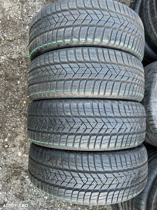 vând 4 anvelope 215/50/18 Pirelli de iarnă ca noi - 1