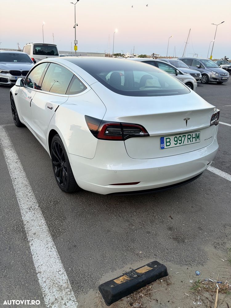 Tesla Model 3 2020 photo 4