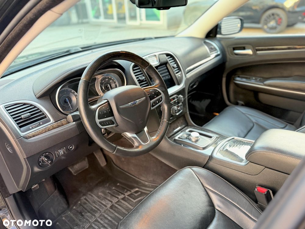 Chrysler 300 - 10
