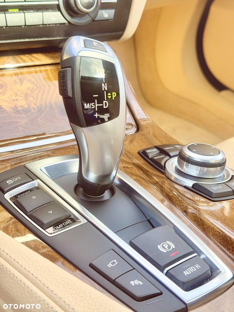 BMW Seria 5 525d - 18