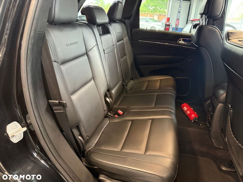 Jeep Grand Cherokee - 17