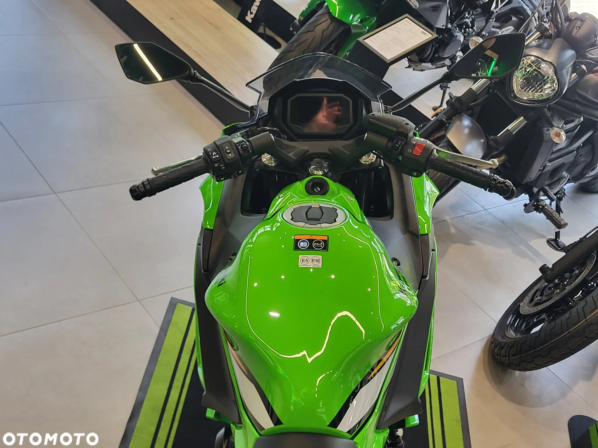 Kawasaki Ninja - 11