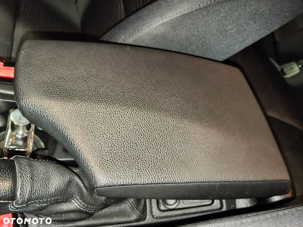 BMW Seria 1 - 28