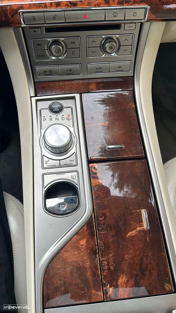 Jaguar XF 2.7 D V6 Premium Luxury - 24