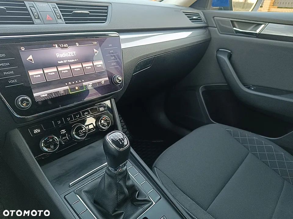 Skoda Superb 2.0 TDI Ambition - 37