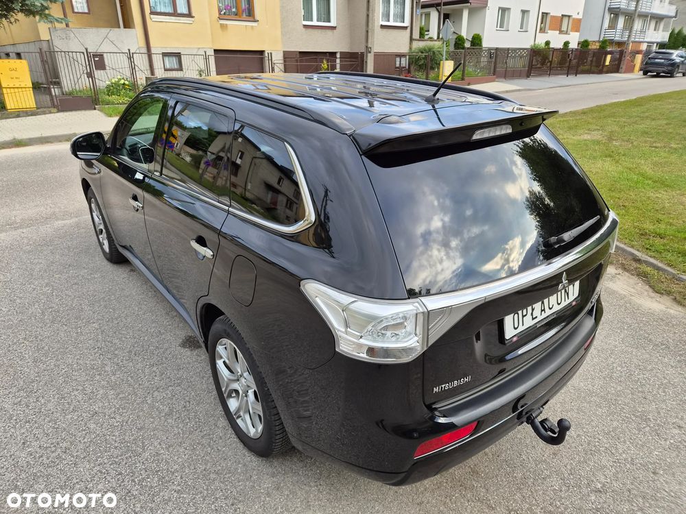 Mitsubishi Outlander 2.0 4WD Top - 17