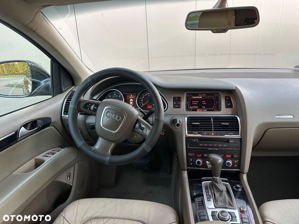 Audi Q7 - 7