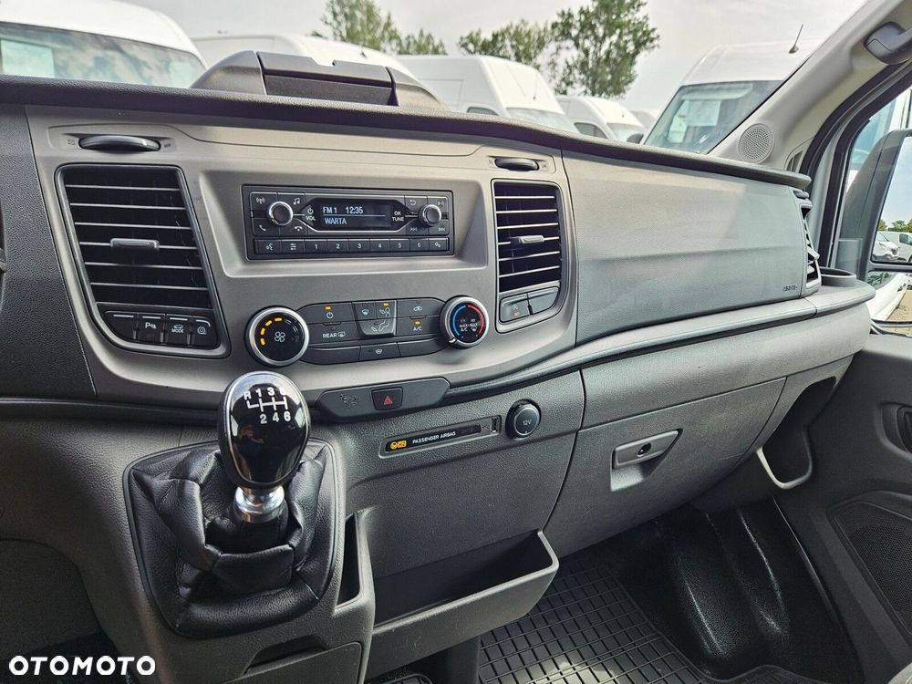 Ford Transit - 26