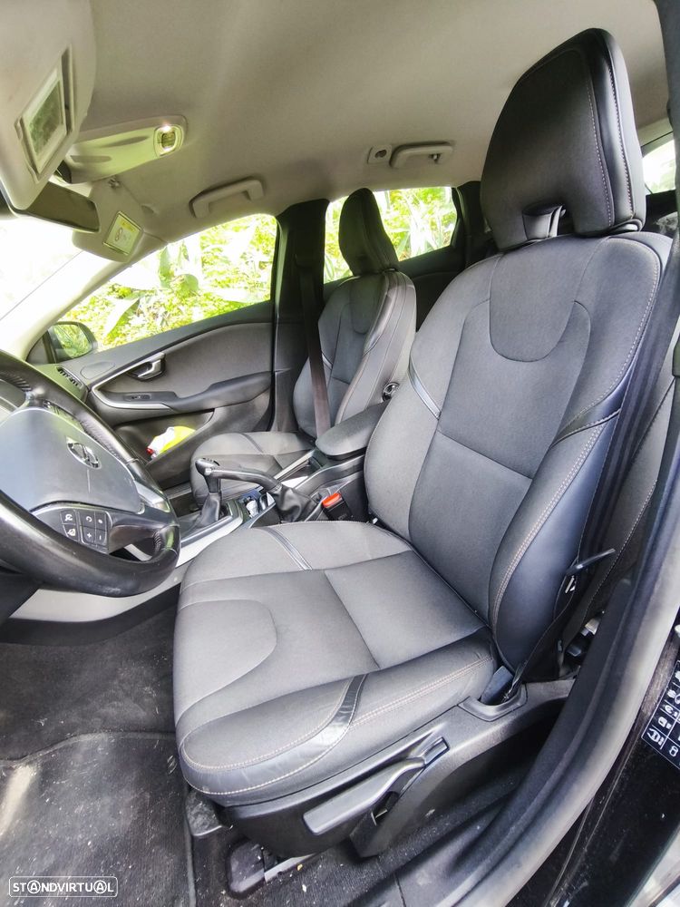 Volvo V40 Cross Country 2.0 D3 - 6