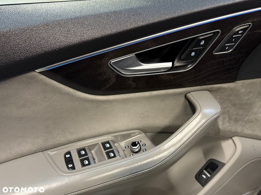Audi Q7 - 18