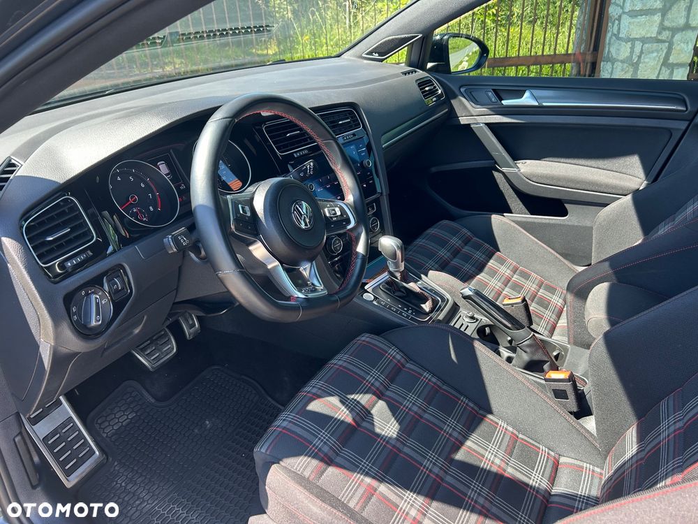 Volkswagen Golf 2.0 TSI BMT GTI Performance DSG - 9