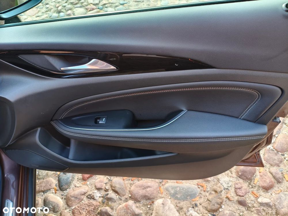 Opel Insignia - 18
