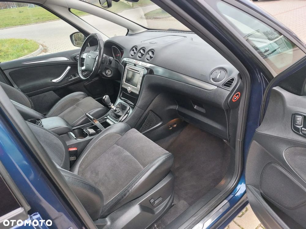 Ford S-Max 2.5 Titanium - 12