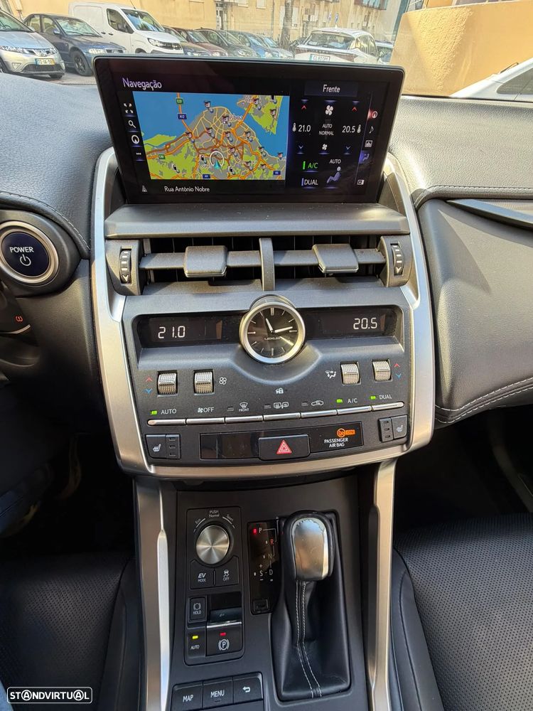 Lexus NX 300h F Sport 4WD - 17