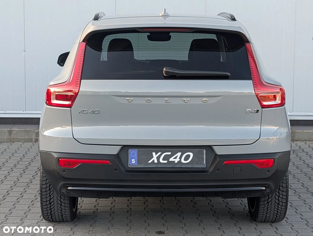 Volvo XC 40 B4 AWD Ultimate Dark - 16