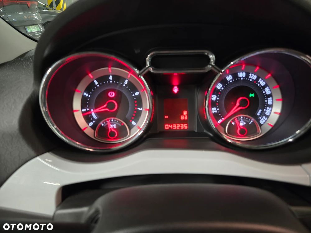 Opel Adam 1.2 - 9