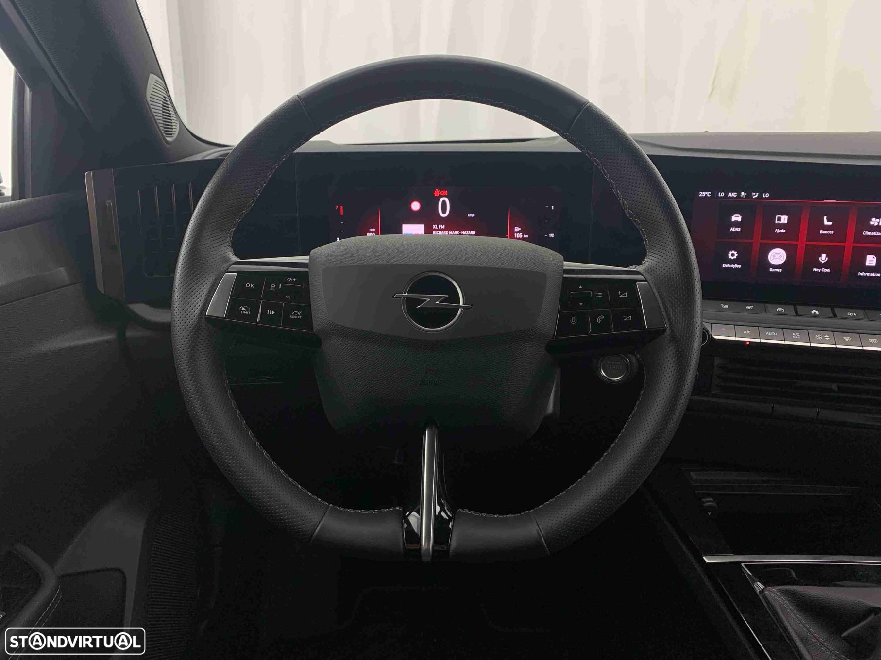 Opel Astra 1.2 T GS - 12