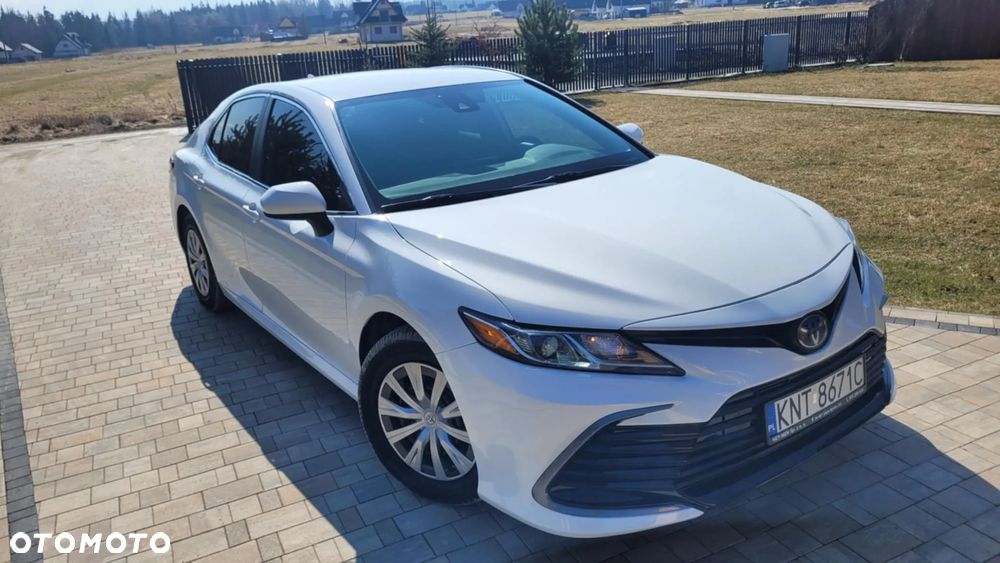 Toyota Camry - 1