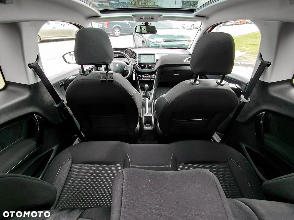 Peugeot 208 1.2 PureTech Allure S&S - 11