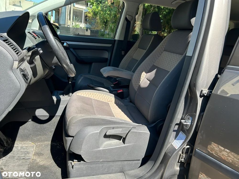 Volkswagen Touran 2.0 TDI DPF Cross - 15