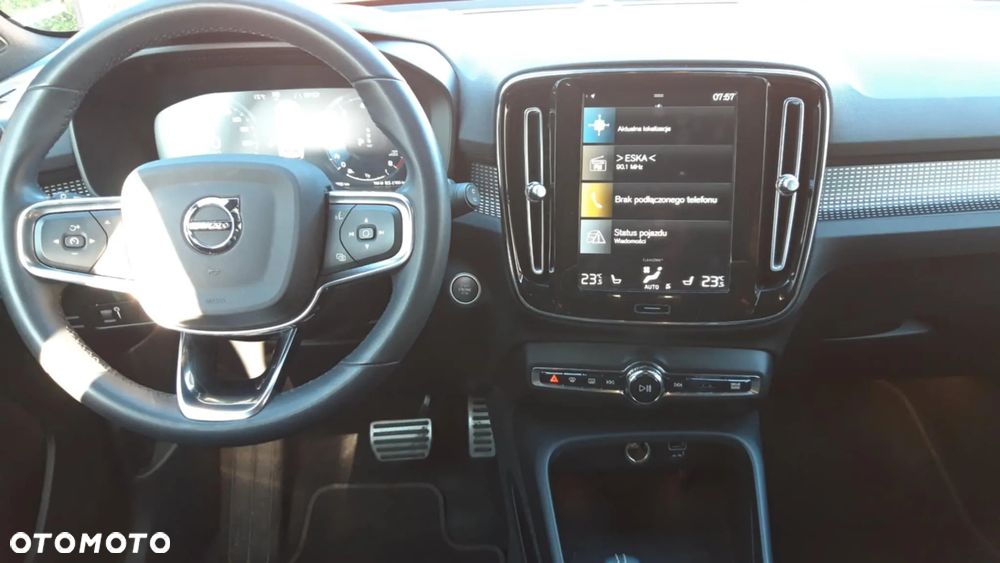 Volvo XC 40 T3 R-Design - 5