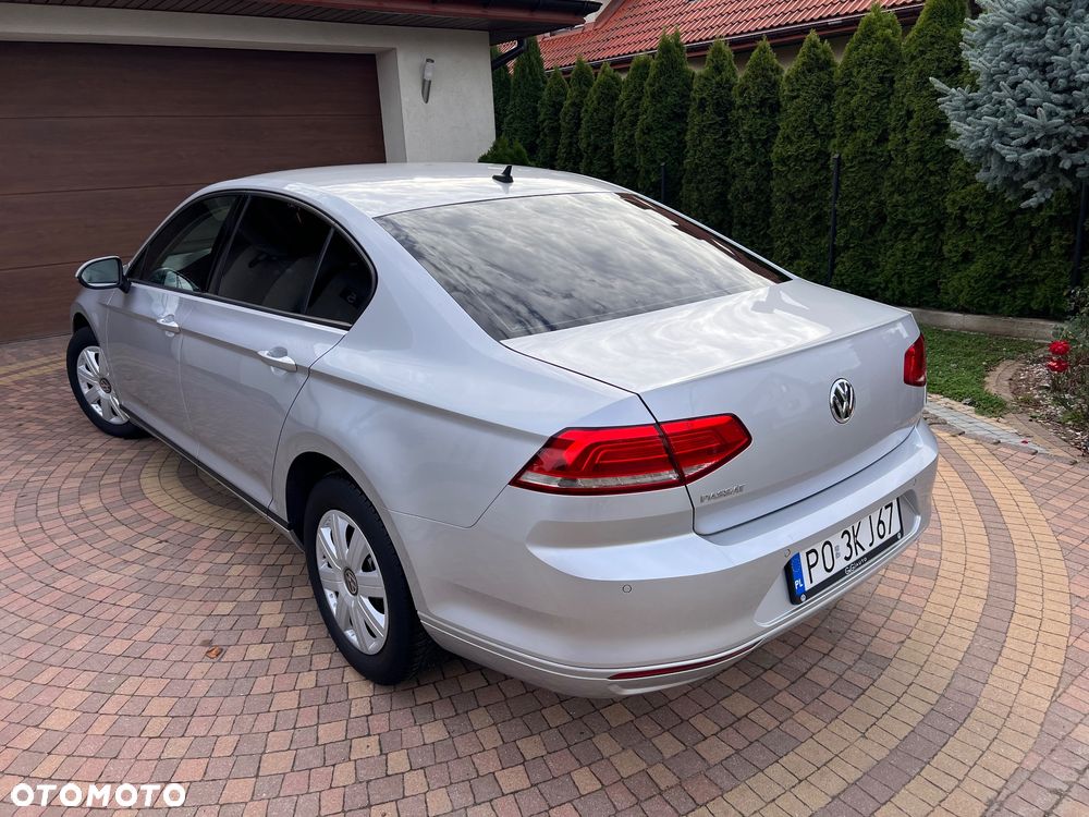 Volkswagen Passat - 37